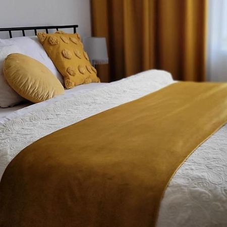 Apartmán Garsoniera C&L Petroşani Exteriér fotografie