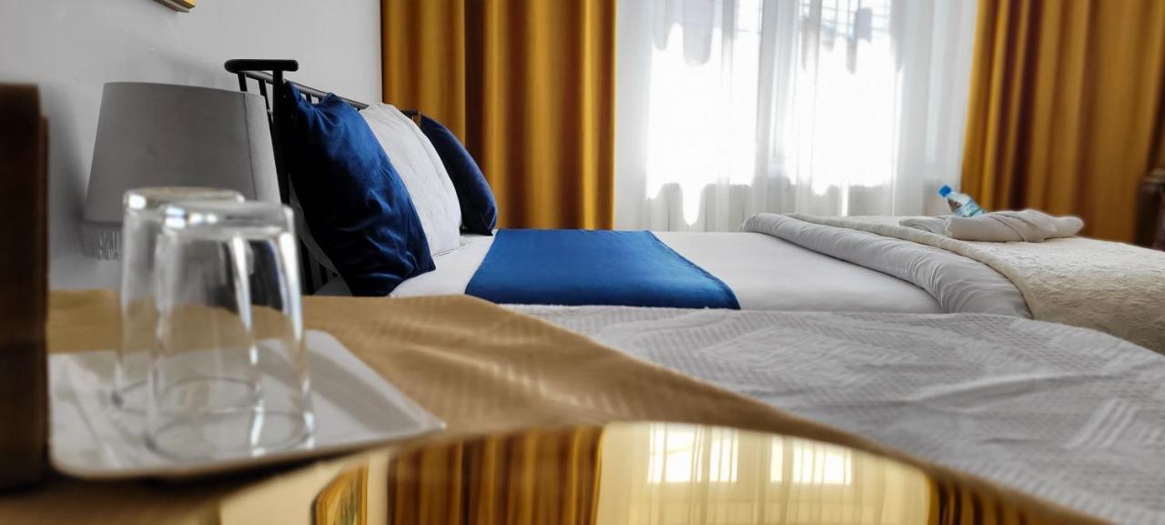 Apartmán Garsoniera C&L Petroşani Exteriér fotografie